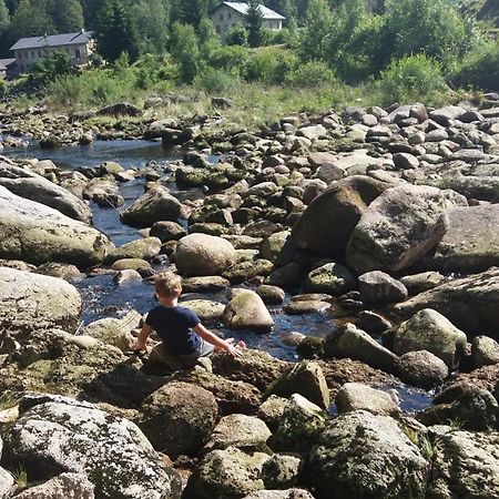 Utulny Byt V Jizerskych Horach -Apartman Mili Korenov Bagian luar foto